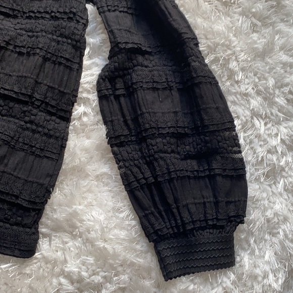 02 River Island Lace Off Shoulder Top - Picture 3 of 5